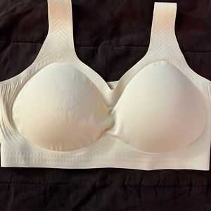 Curvevera Viral Lifting Wire-free Antibacterial Jelly Bra size 2X